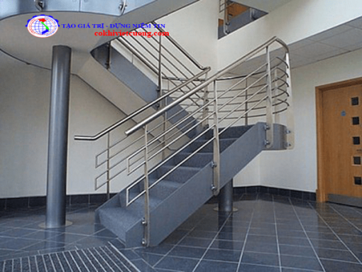Cầu thang inox đẹp - Ảnh 3