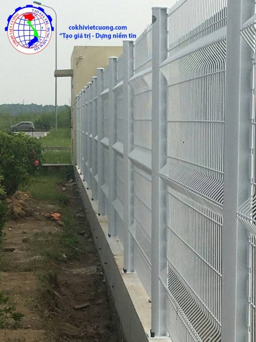 hàng rào lưới thép cột trái đào