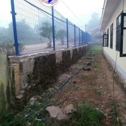 hàng rào sắt sơn tĩnh điện màu xanh dương