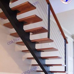 cầu thang xương cá bằng sắt bậc gỗ