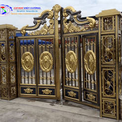 mẫu cửa cổng inox màu
