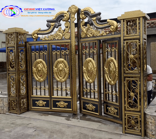 mẫu cửa cổng inox màu