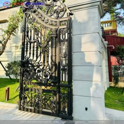 Cửa cổng sắt 2 cánh cho biệt thự tại Bắc Ninh
