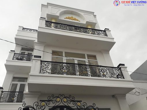 Khám Phá 59 Mẫu Lan Can Ban Công Sắt Mỹ Thuật Đẹp 2025 - Ảnh 38