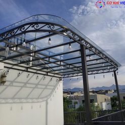 Mái kính sân thượng đẹp và đơn giản