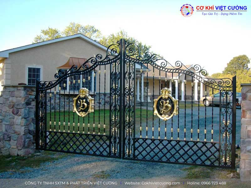 Chú ý trong việc lựa chọn hướng của cửa cổng