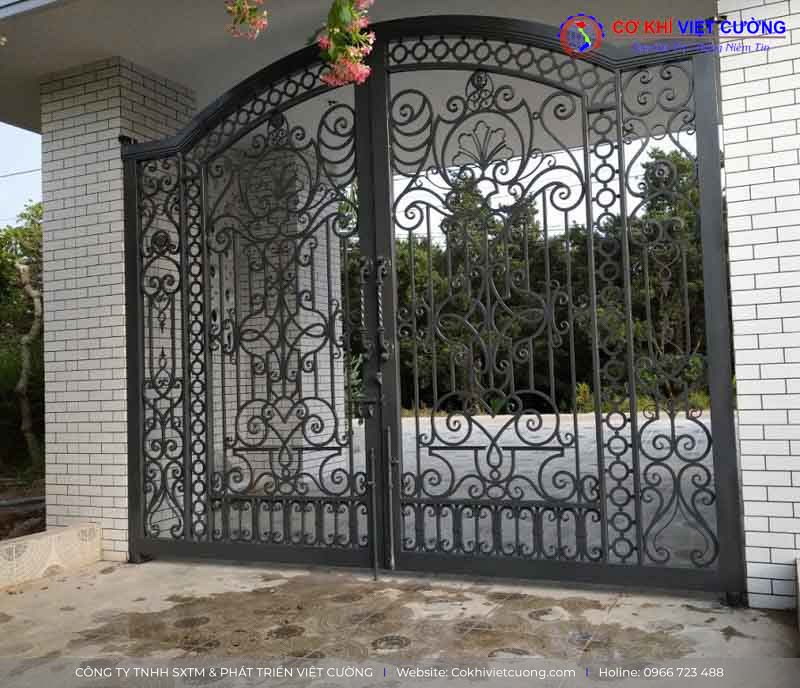 Cửa sắt đảm bảo sự an toàn tối đa cho không gian sống của bạn