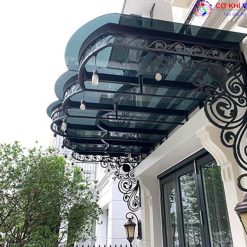 Bạn nên lựa chọn những đơn vị có xưởng hoặc nhà mái sản xuất.