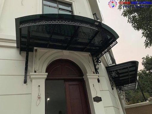 Dịch vụ làm mái kính sắt nghệ thuật tại Bắc Giang được rất nhiều khách hàng, chủ đầu tư tìm kiếm.