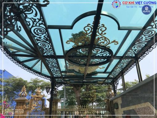 Mái kính sắt nghệ thuật là loại mái che sử dụng cho các công trình xây dựng.