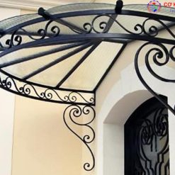 Mái kính sắt nghệ thuật mang sẽ mang đến nét đẹp sang trọng cho các công trình.