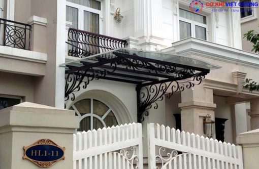Mái kính sắt nghệ thuật là sản phẩm kết hợp giữa sự sáng tạo và phát triển công nghệ.
