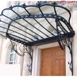 Mái kính sắt nghệ thuật ứng dụng được nhiều không gian.