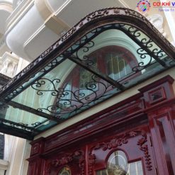 Chủ động sản xuất các mẫu mái kính sắt nghệ thuật khi khách hàng có nhu cầu.