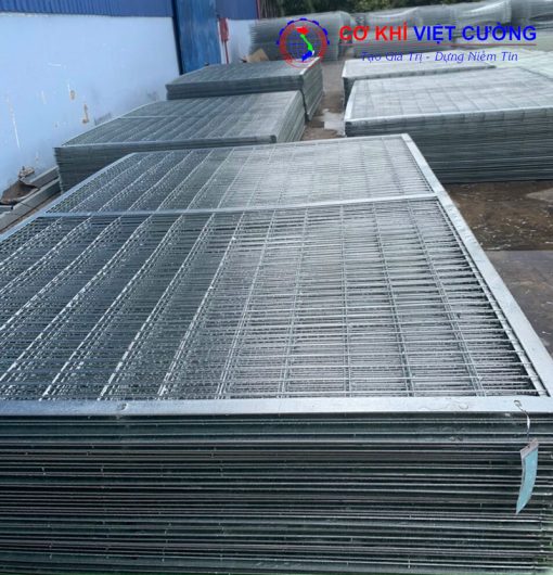 Theo hình dạng lưới chúng ta có những cách phân loại hàng rào thép nhất định.