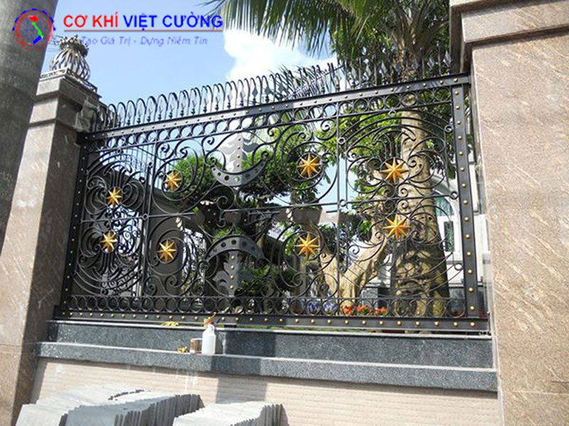 làm hàng rào sắt nghệ thuật tại Hà Nội