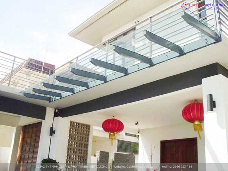 Mẫu mái kính cường lực thi công bởi Cơ khí Việt Cường tại Hà Nội