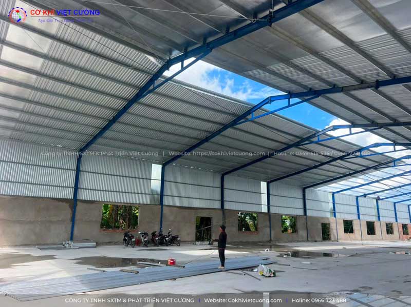 Mái tôn nhà xưởng công nghiệp tại Phú Thị - Gia Lâm