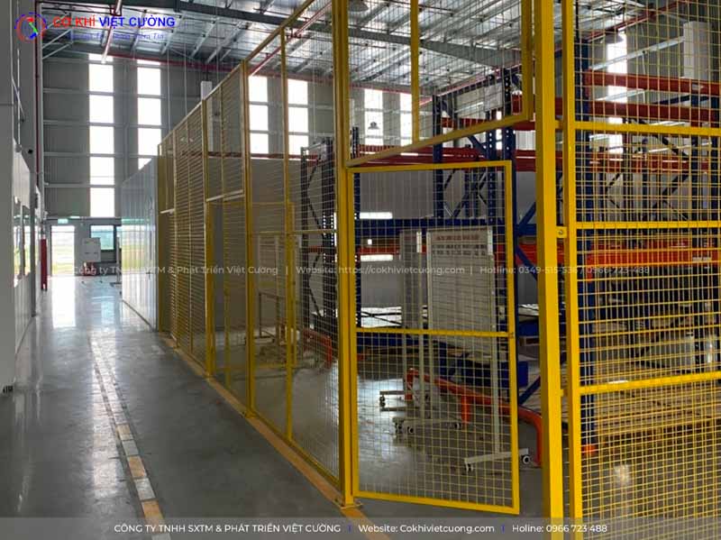 Hàng rào lưới thép phân kho tại Hưng Yên