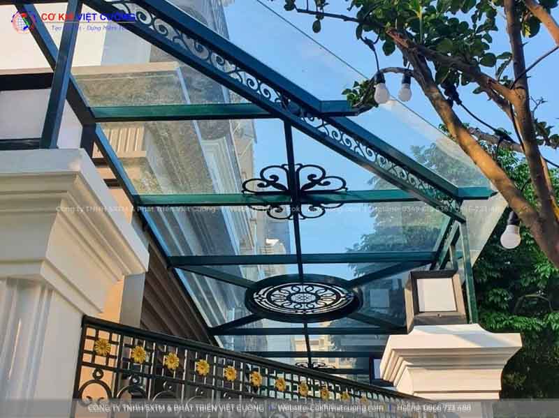 Mái kính hiên tại Hà Nội