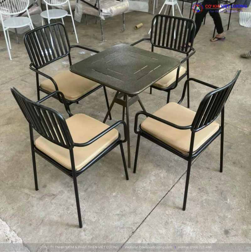 Mẫu bàn ghế sắt đẹp cho quán cafe