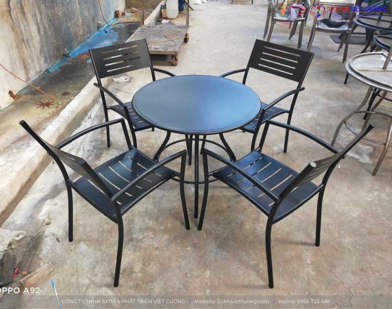 Mẫu bàn ghế sắt đẹp cho quán cafe