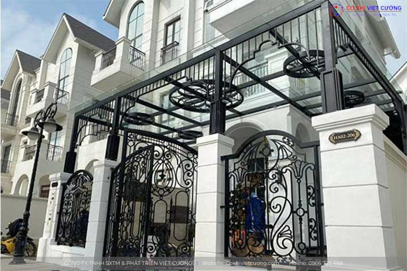 Cổng sắt và mái kính sắt nghệ thuật tại Từ Sơn - Bắc Ninh