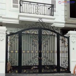 Mẫu cửa cổng sắt nghệ thuật 4 cánh