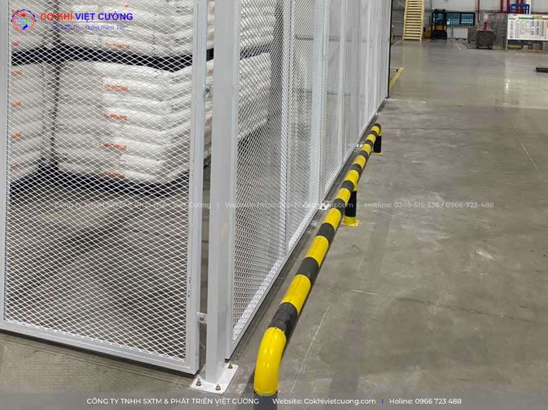 Lắp đặt rào thép quây kho công ty JRW Việt Nam - KCN Tràng Duệ