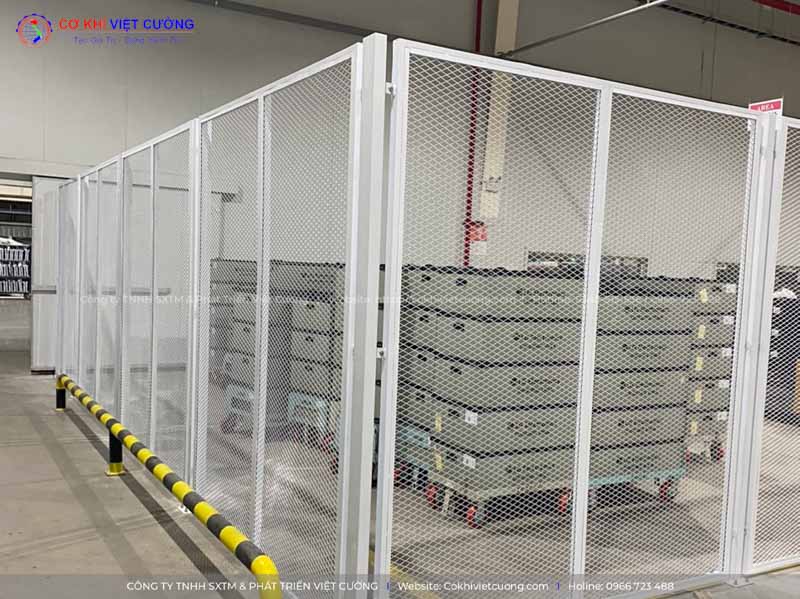 Lắp đặt rào thép quây kho công ty JRW Việt Nam - KCN Tràng Duệ