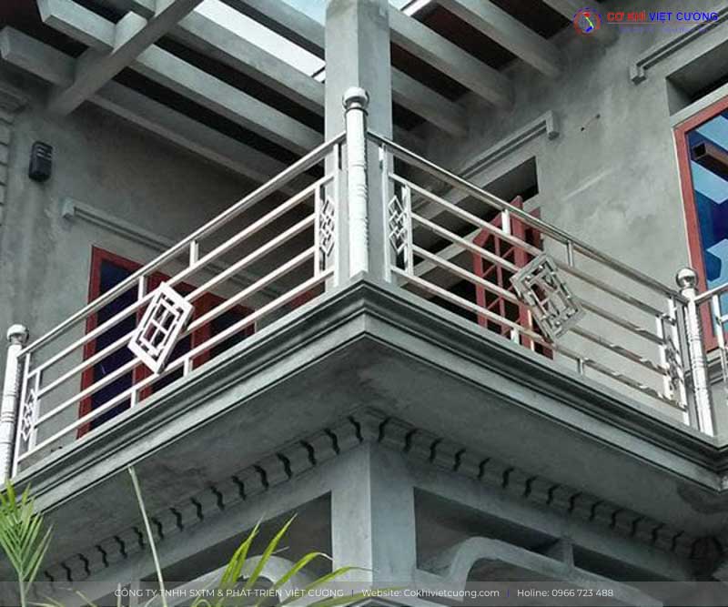 Mẫu lan can ban công inox đẹp