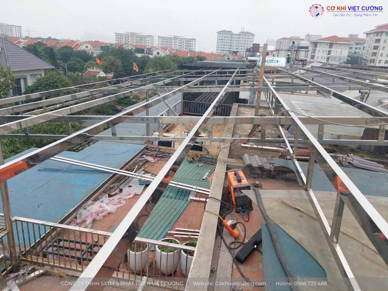Thi công mái kính sân thượng tại KĐT Đặng Xá - Gia Lâm - Hà Nội