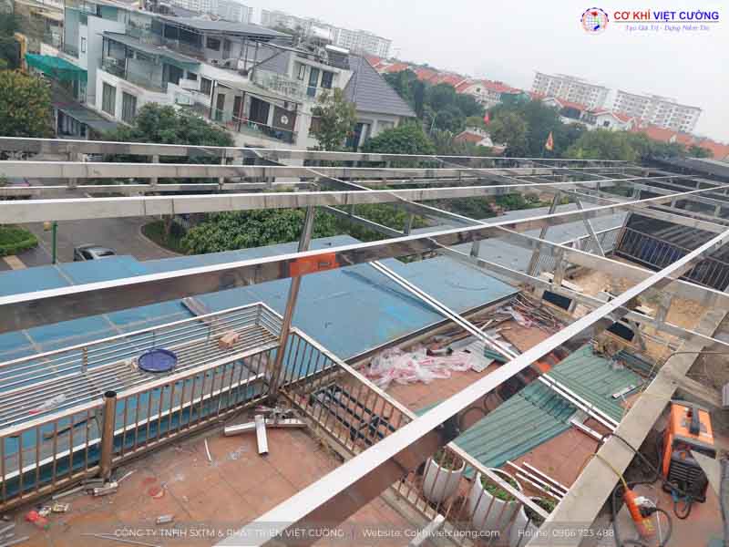 Thi công mái kính sân thượng tại KĐT Đặng Xá - Gia Lâm - Hà Nội