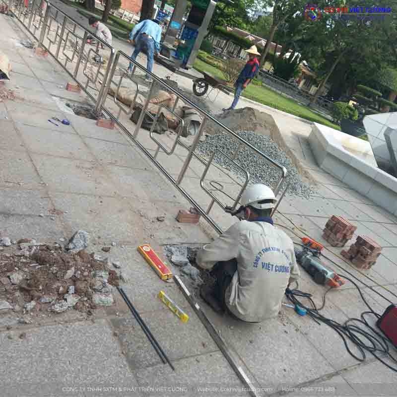 Cơ khí Việt Cường thi công hạng mục hàng rào inox tại khu vực lăng Chủ tịch Hồ Chí Minh