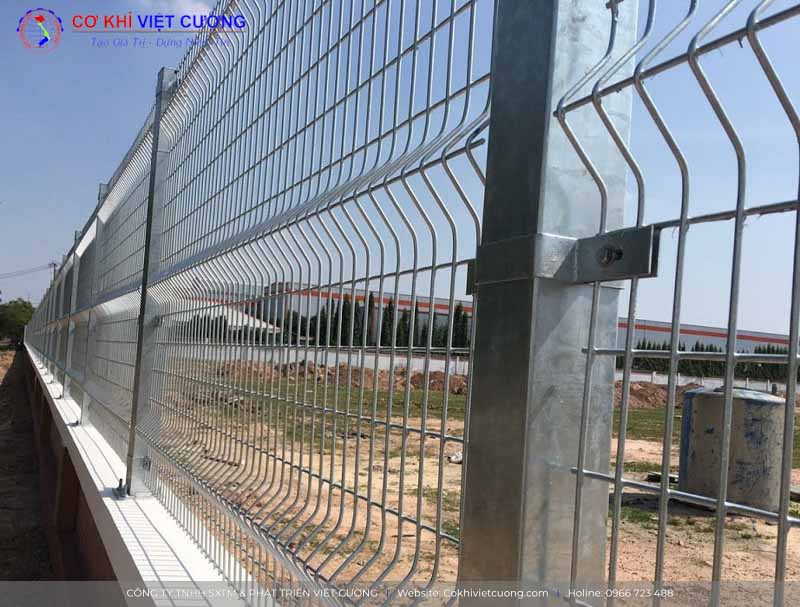 Hàng rào lưới thép hàn mạ kẽm nhúng nóng