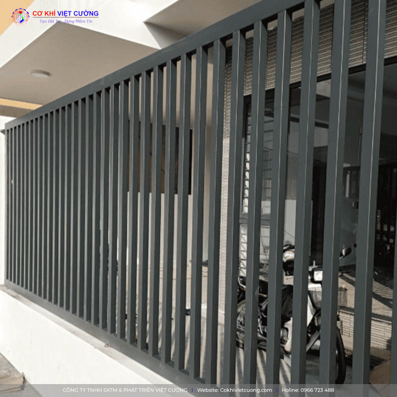Mẫu hàng rào sắt hộp mạ kẽm cao cấp